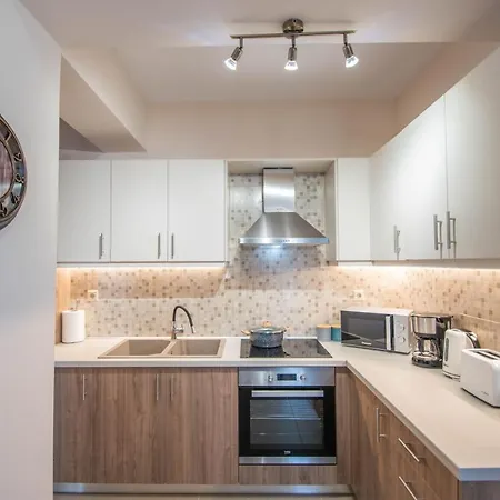 Apartment Tina's By 